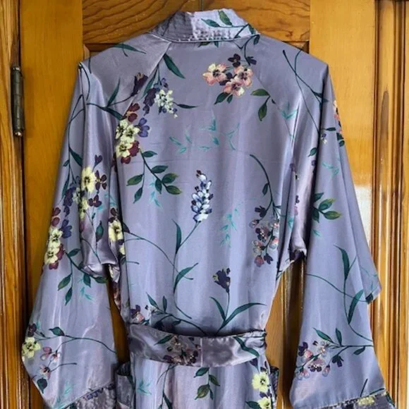 VINTAGE Oscar de la Renta  Purple Floral Belted Ribbon Design  Robe  Woman's L - Picture 5 of 10